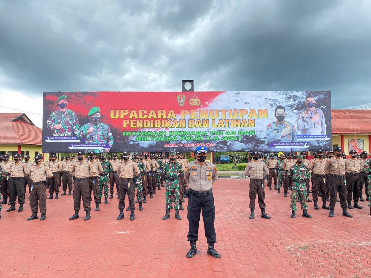 Upacara Penutupan Diklat Integrasi Kolaborasi Dikmaba TNI AD dan Diktukba Polri TA 2021 (foto:Juan)