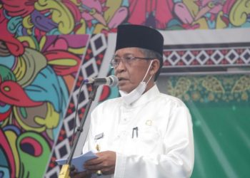 Wakil Gubernur Jambi, Drs.H.Abdullah Sani,M.Pd.I, saat membuka secara langsung Pameran dan Bazar UMKM (foto: Juan)