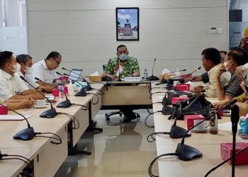 Wakil Ketua DPRD Provinsi Jambi, Pinto Jayanegara saat memimpin rombongan anggota Panitia Khusus (foto: Tami-Rj)