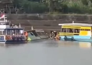 Perahu Hias di Wisata Danau Sipin Jambi Tenggelam (Foto:Ga)