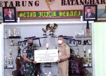 Wali Kota Jambi Titipkan Bantuan Rp30 Juta untuk Anak Sekolah (foto: Ist)