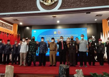 Gubernur Jambi Al Haris saat mengajak Forum Kewaspadaan Dini Masyarakat (FKDM) dan Forum Komunikasi Pencegahan Terorisme (FKPT) untuk menjaga ketentraman masyarakat Provinsi Jambi (foto: ist)