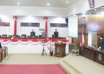 Bupati Anwar Sadat Hadiri Paripurna Kedua DPRD Tanjab Barat