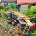 Kondisi Truk Terperosok ke Bahu Jalan (foto: Ist)