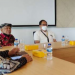 (dari kiri) Wakil Ketua Dewan Pers, M. Agung Dharmajaya; Ketua Dewan Pers, Azyumardi Azra; CEO Kompas Gramedia Media, Andy Budiman; Pemimpin Umum Kompas, Lilik Oetama; saat melaksanakan pertemuan di kantor Redaksi Kompas, Selasa (21/6) di Jakarta. (foto: Dok Dewan Pers)