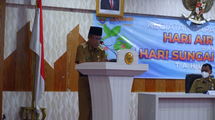 Wagub Jambi Drs. H. Abdullah Sani saat membuka Rapat dan Pemaparan Memperingati Hari Air Dunia dan Hari Sungai Nasional Tahun 2022 (foto: Ist)