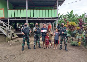 Satgas Pamtas Yonif 711/Rks Terus Berkeliling Beri Pelayanan Kesehatan (Foto: Ist)