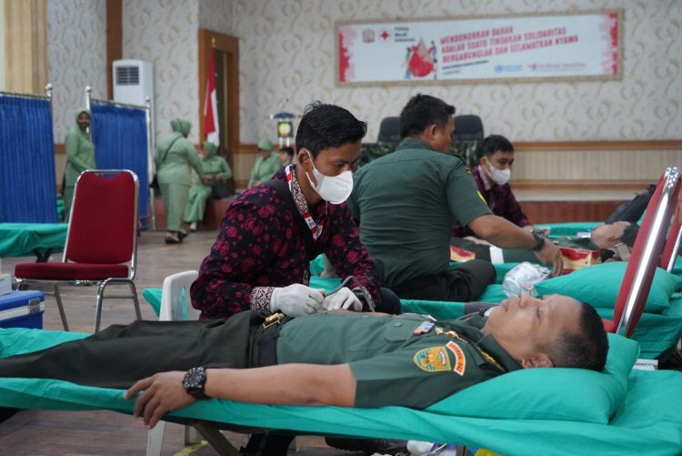 Pelaksanaan Baksos Donor Darah Korem 042/Gapu (foto: Dok Penrem/042/Gapu)