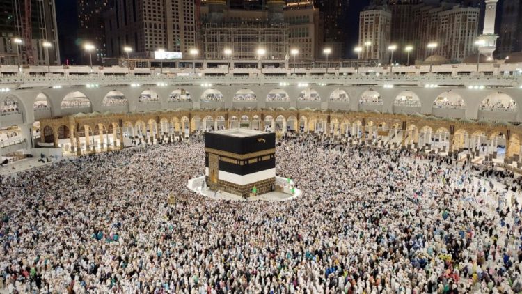 Jemaah haji memadati area tawaf Kabah, Masjidil Haram (Foto: Dok Kemenag / Istimewa)