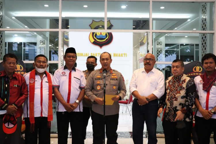 konferensi pers DPD HBB Jambi bersama Kapolda Jambi Irjen Pol A Rachmad Wibowo (foto:ist)