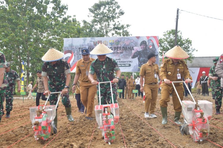 Kasad Launching Ketahanan Pangan di Tebo (foto:Dok Dispenad)