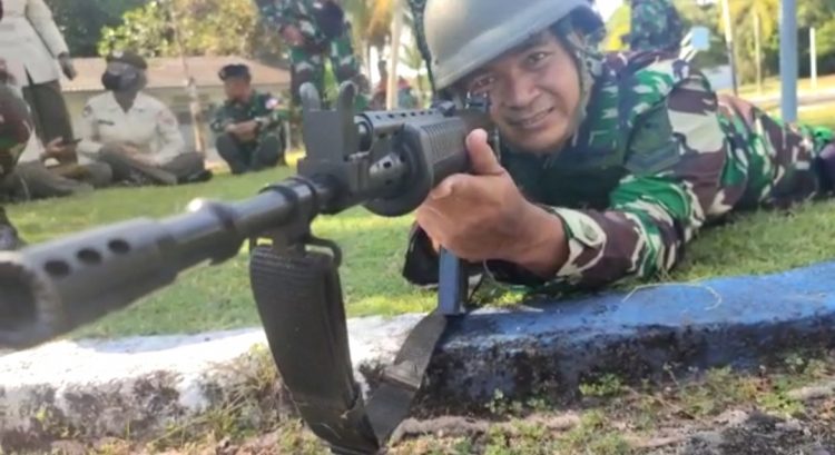 Personel Lantamal IV saat Latihan Pertahanan Pangkalan (foto: Dok Dispen Lantamal IV/Dar)