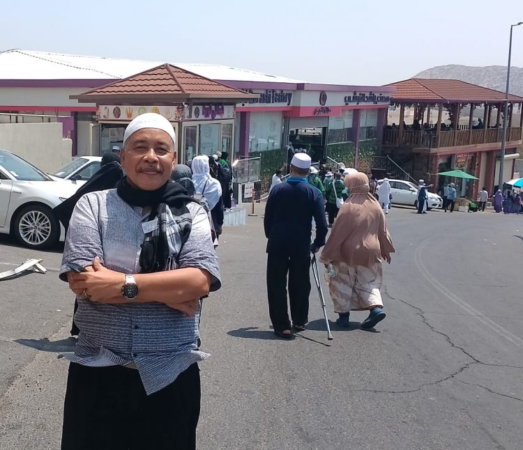 Pembimbing Haji Kloter BTH 11 Jambi, Drs.H. Rusli Adam (foto: ist)