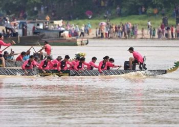 Pacu Perahu Naga di Acara Kenduri Swarnabhumi (Foto: Syharedy)