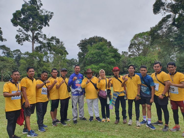 Peserta Lomba lari 10 K Candi Muaro Jambi dari RSUD Raden Mattaher (foto: Riko)