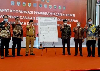 Plt.Direktur (Korsup) Wilayah (KPK) Foto bersama Kepala Daerah Se-Provinsi Jambi (Doc Ist)