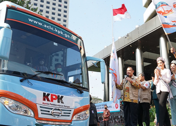 Roadshow Bus KPK 2022 secara resmi diluncurkan melalui prosesi di depan Gedung Merah Putih KPK (dok. istimewa)