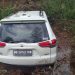 Mobil Mitsubishi Pajero yang terperosok di Kecamatan Geragai Tanjabtim. Saat kecelakaan mobil tengah membawa jemaah pulang umroh. (Foto: Dok Ist)