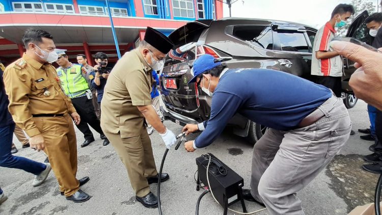 Uji Emisi Mobil Dinas Wawako Maulana, (Dok Ist).