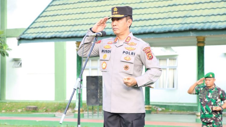 Irjen Pol. Rusdi Hartono pimpin apel Di Makorem 042 Gapunya (Foto:Tim Humas Gapu 042)