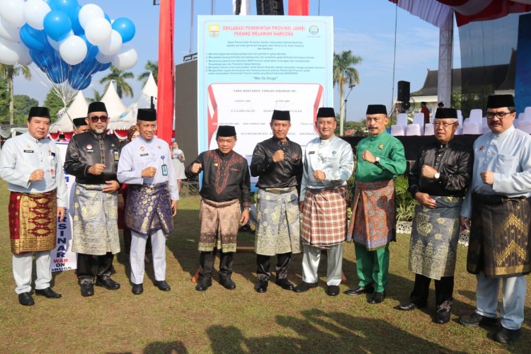 Gubernur Jambi Foto bersama Unsur Forkompinda Prov.Jambi (Dok Foto:Kominfo Jambi)