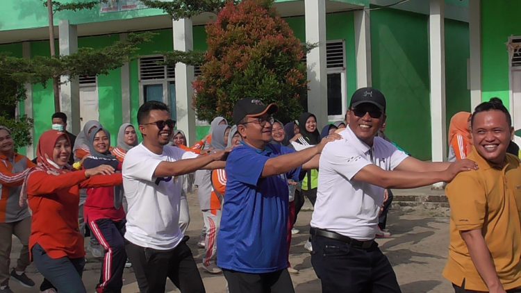 Tampak Alkes Senam Bersama Wawako Jambi serta Camat Alam barajo (Dok Foto:Rky RAMNews. id)