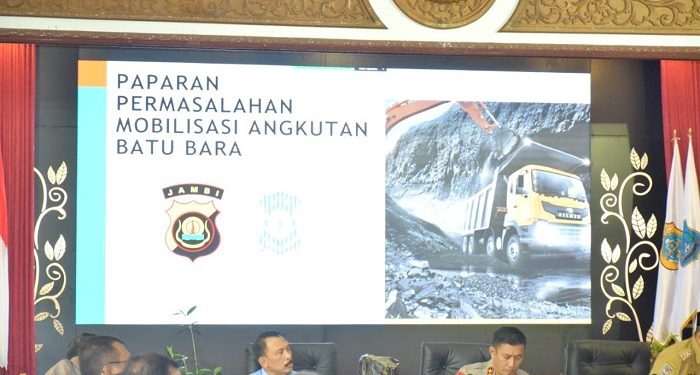 Kepala Kepolisian Daerah (Kapolda) Jambi, Irjen Pol Rusdi Hartono, menghadiri rapat koordinasi (Rakor) pengendalian Inflasi Di rumdis Gubernur Jambi (Dok Foto:Humas Polda Jambi)