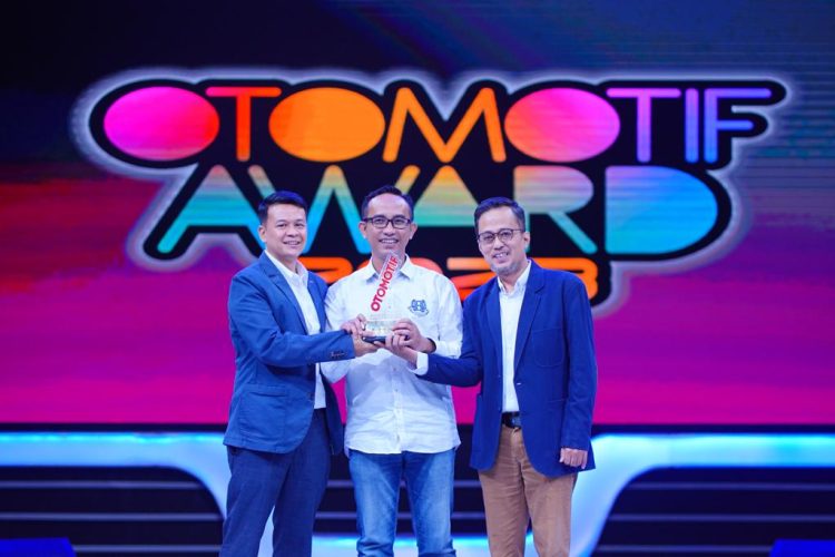 ADV160 meraih Bike of The Year pada ajang Otomotif Award 2023 (Dok Foto:Humas Ahm)