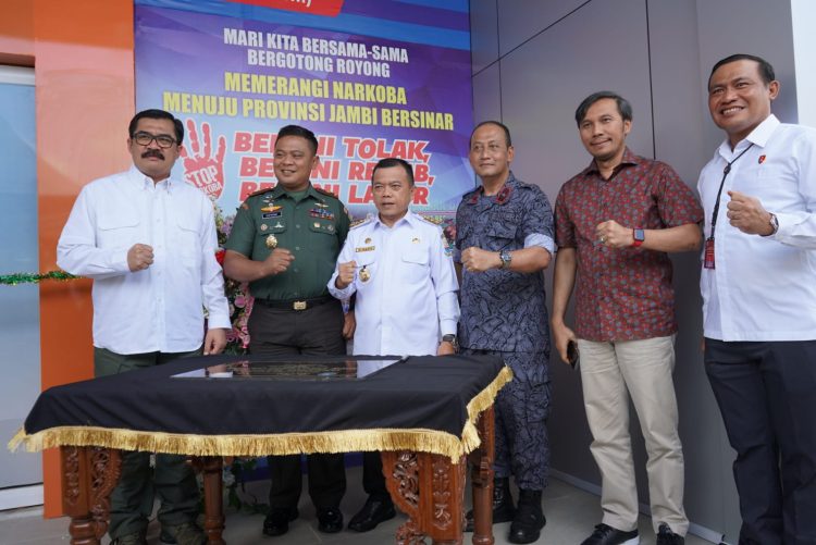 Gubernur Jambi Al Haris Foto Bersama  Unsur Forkompinda (Dok Foto:Komimfo Jambi)