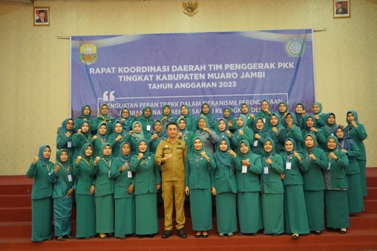 Pj Bupati Bachyuni Bersama T-PKK Muaro Jambi (Dok foto:Kommfo Muaro Jambi)