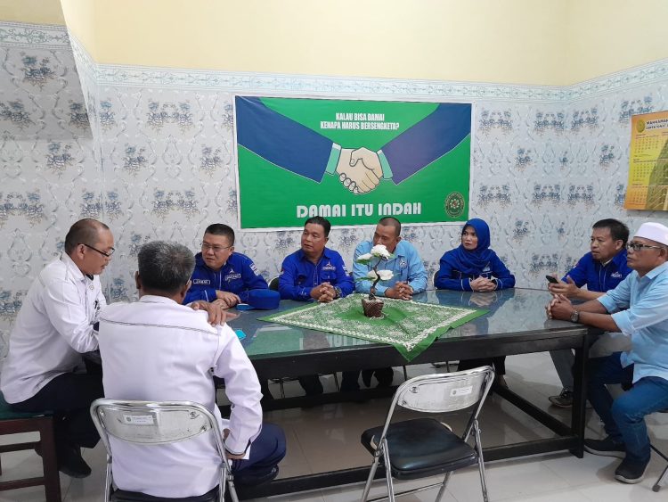 Ketu DPC Partai Demokrat Dan Pengurus Bersama PN Kuala Tungkal (Dok Foto:Humas Ardy Putra)