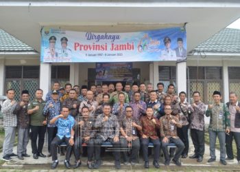 Sekda) Budhi hartono, S. Sos, MT. Muaro Jambi menghadiri kegiatan pemilihan Forum Kepala Desa Muaro Jambi.(Dok Foto:Komimfo Muaro Jambi)