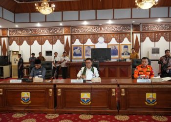 Gubernur Jambi Rapat Bersama Rombongan DPR -RI komisi VIII (Dok Foto:Komimfo Jambi)
