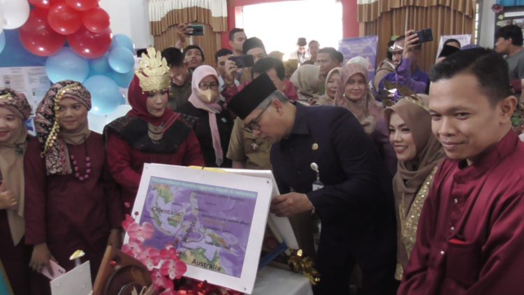 Walikota Jambi Kunjungi Stand Karya Guru Pengerak (Dok Foto:Chr Ramnews.id)