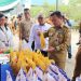 Gubernur Jambi Al Haris Cek Harga Minyak Sayur Di Stand (Dok Foto:Kominfo Jambi)