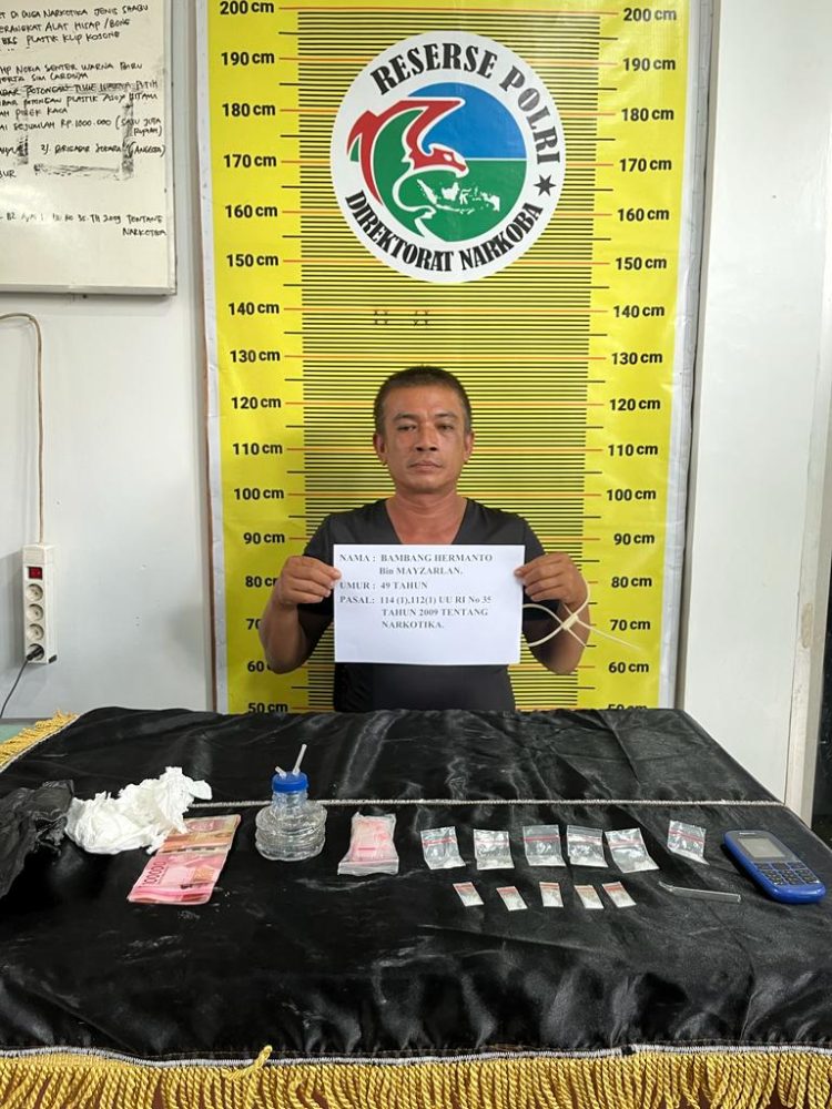 Tampak Pelaku Beserta barang bukti Narkotika (Dok Foto:Rfo)
