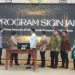 Walikota Jambi bersama direktur BEai dan kepala OJk meresmikan Progaram Siginjai (Dok Foto:*/red)