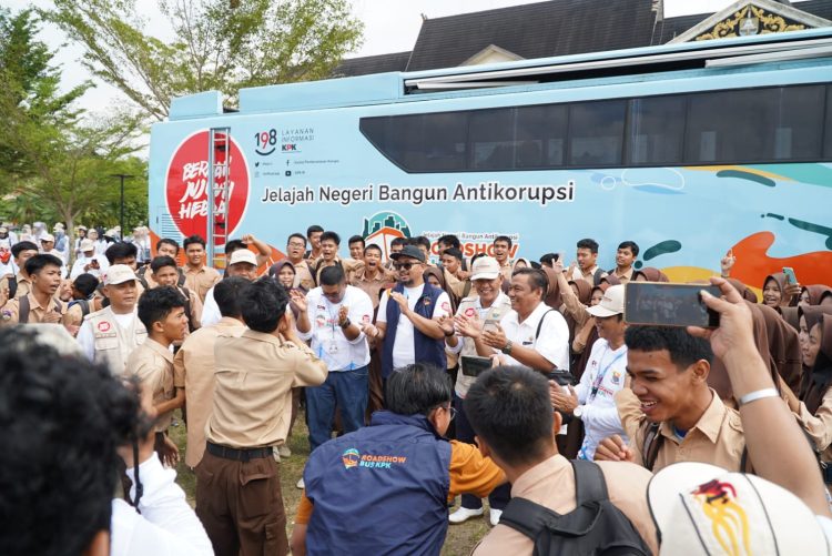 KPK Bersama Guyon para pelajar siswa Jambi (Dok Foto:Kominfo Jambi)