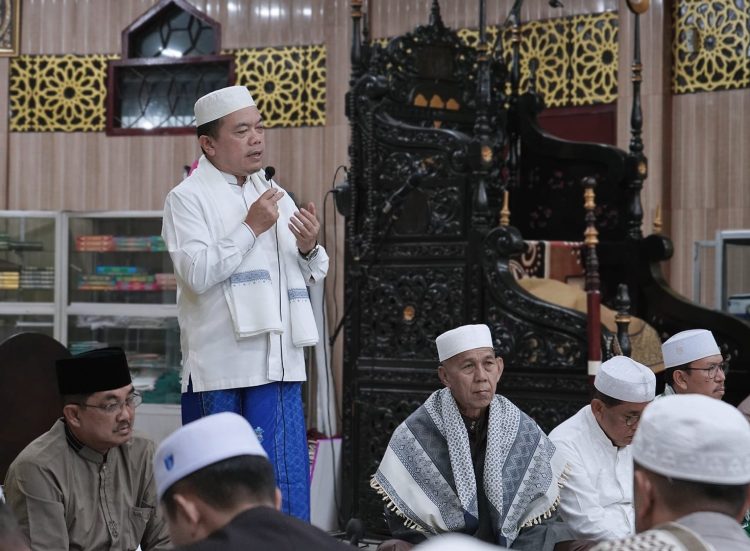 Gubernur Jambi Beri Ceramah Subuh (Dok Foto:Kominfo  Jambi)