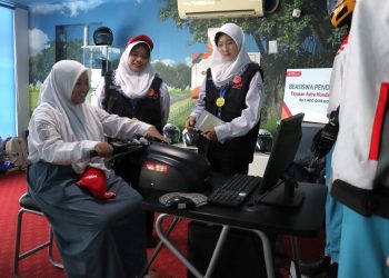 duta Safety Riding SMK Mitra Industri MM2100 Cikarang yang telah mendapatkan pelatihan dari Astra Honda License Instructor (AHLI) (Dok Foto:Humas AHM)