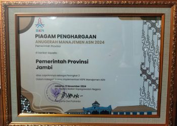 Piagam Penghargaan Anugrah Management ASN 2024 (Dok Foto:Kominfo Provinsi Jambi)