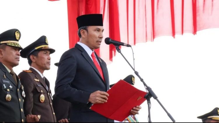 Ketua DPRD Provinsi Jambi Edi Purwanto membacakan Proklasi (Dok Foto:*)
