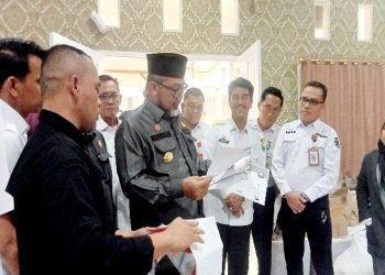 Pjs Gubernur Jambi Sudirman cek logistik (Dok Foto"*)