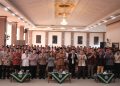 Rektor UM Jambi, Hendra Kurniawan, M.Si., foto bersama Sekda Provinsi Jambi (Dok Foto:*)