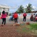 Tampak Anggota PSI sedang membagi Takjil (Dok Foto:*/red)