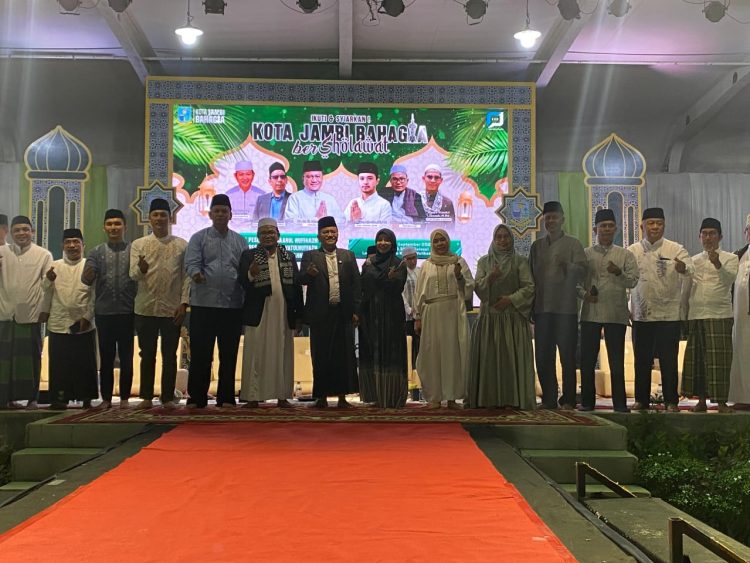 Wali Kota Jambi Maulana foto bersama (Dok Foto:*/red)