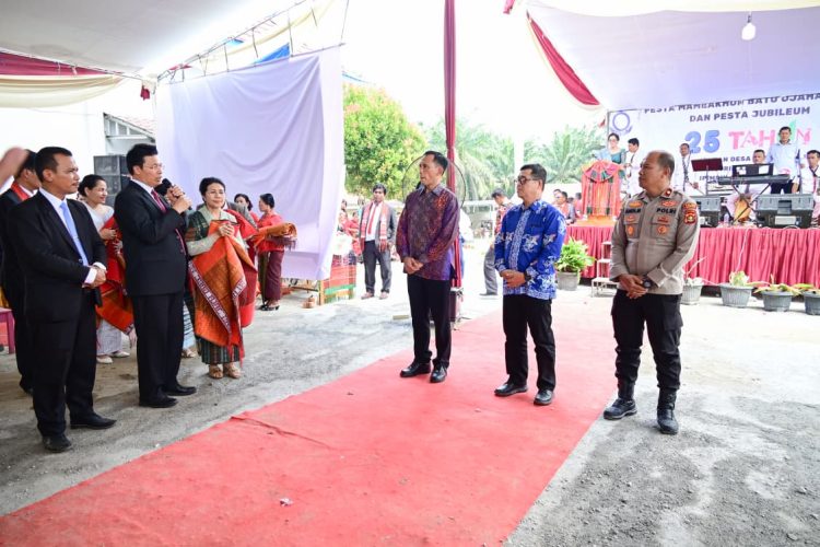 Irwasda Polda Jambi hadiri Perayaan Pesta Perak 25 Tahun HKBP Simpang Rambutan Tanjab Barat (Dok foto:Humas Polda Jambi)